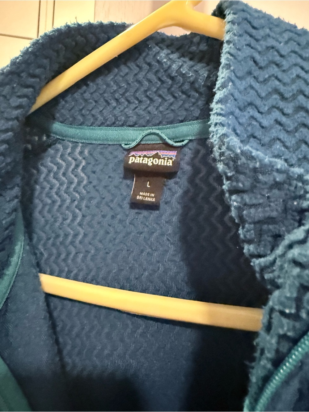 Patagonia women’s Half-Zip Fleece Pullover
The color is a beautiful blue - Picture 2 of 3